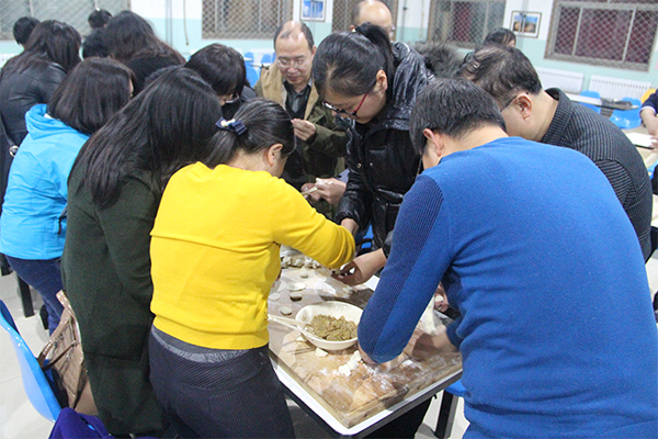 公司举行教职工迎新年茶话会 公司举行教职工迎新年茶话会