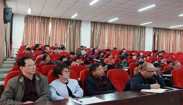 公司传达全国两会精神和学校全面从严治党会议精神 公司传达全国两会精神和学校全面从严治党会议精神