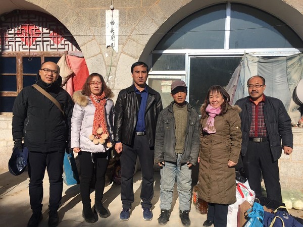 公司组织教职工献爱心精准扶贫 公司组织教职工献爱心精准扶贫