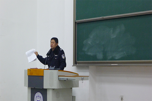 公司成功举办校园贷安全知识教育讲座 公司成功举办校园贷安全知识教育讲座